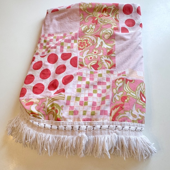 Vintage 1970s bedspread, pink faux patchwork print, fringed, full size bed - Picture 8 of 10